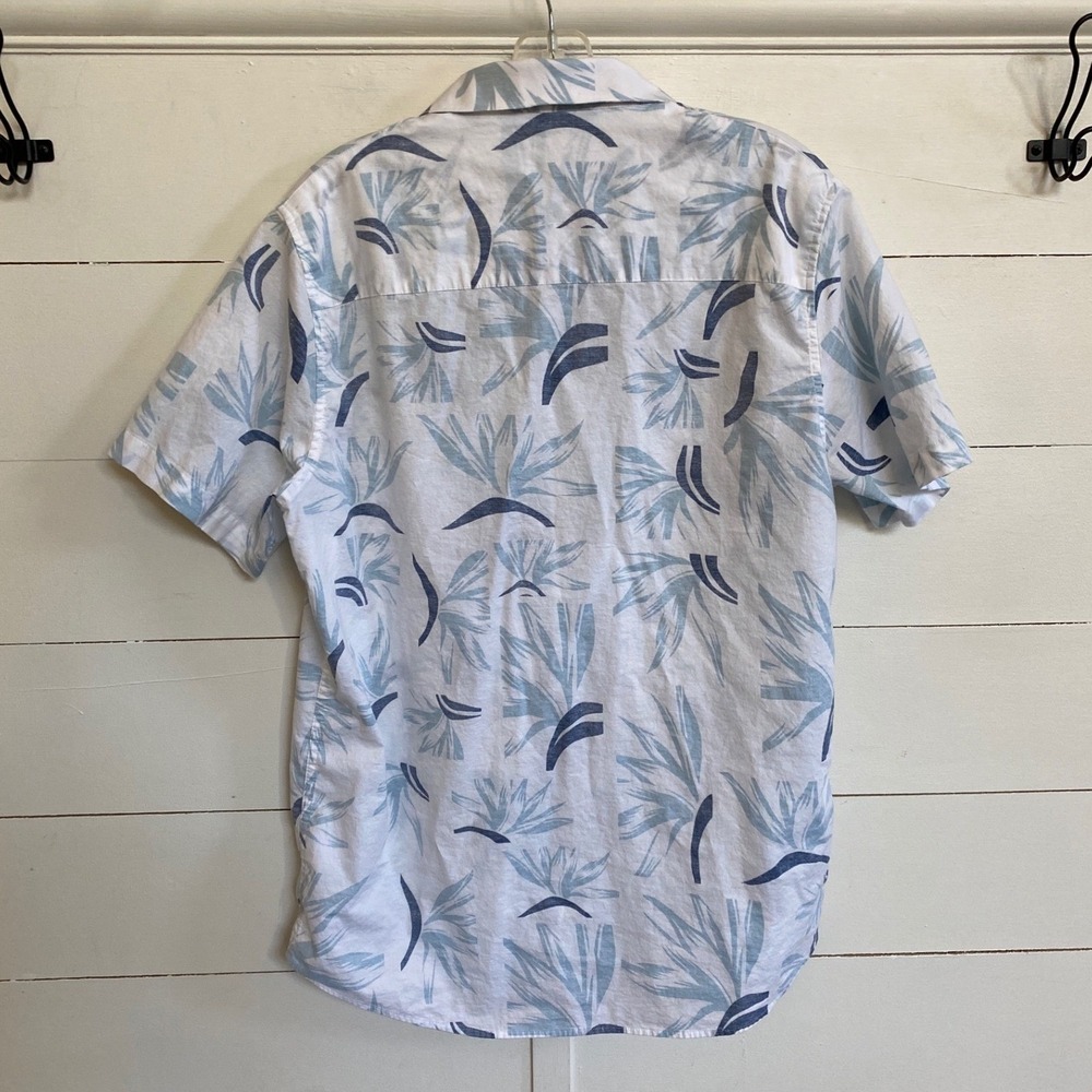 TravisMathew Mens Short Sleeve Button Down Tropical Print Shirt White Blue M - Picture 8 of 13